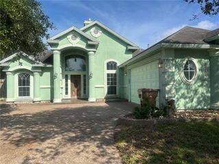 8302 Serenity Cir, Corpus Christi, TX 78414