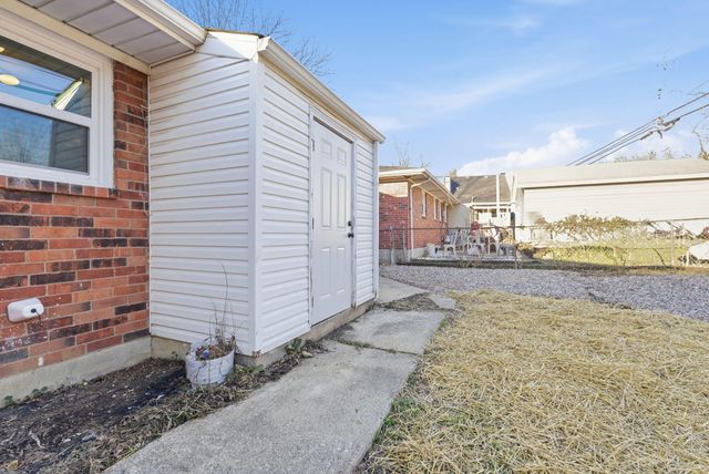 401 Hedgewood Drive, Lexington, KY 40509