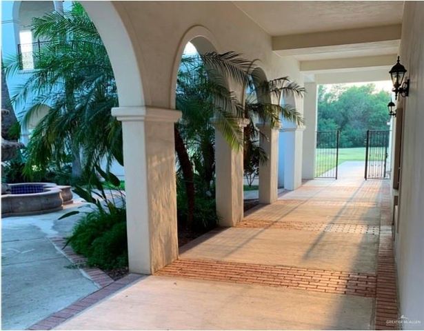 1022 E Griffin Parkway 207B, Mission, TX 78572