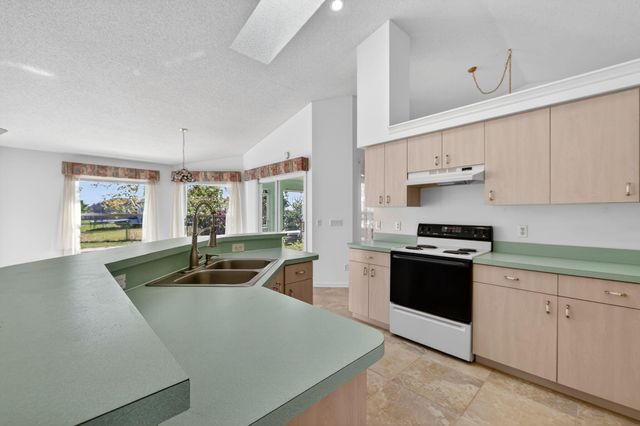 184 SW Uneeda Place, Port St. Lucie, Port St Lucie, FL 34953