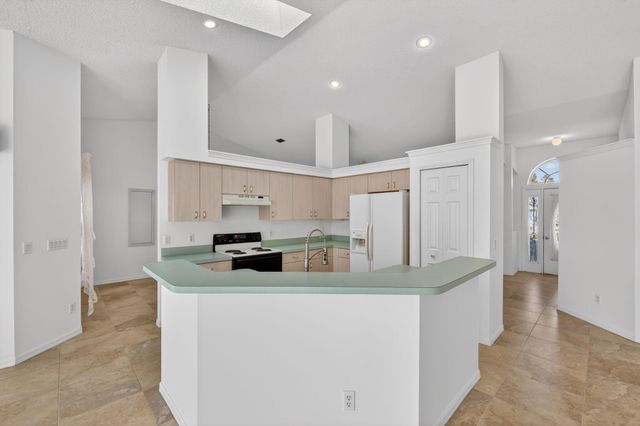 184 SW Uneeda Place, Port St. Lucie, Port St Lucie, FL 34953