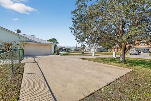 184 SW Uneeda Place, Port St. Lucie, Port St Lucie, FL 34953