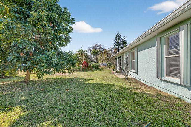 184 SW Uneeda Place, Port St. Lucie, Port St Lucie, FL 34953