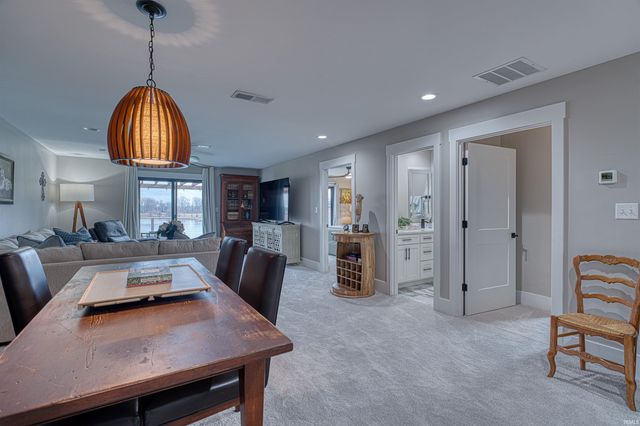 7515 Lauren Drive, Evansville, IN 47725