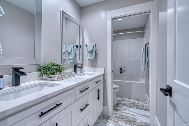 7515 Lauren Drive, Evansville, IN 47725