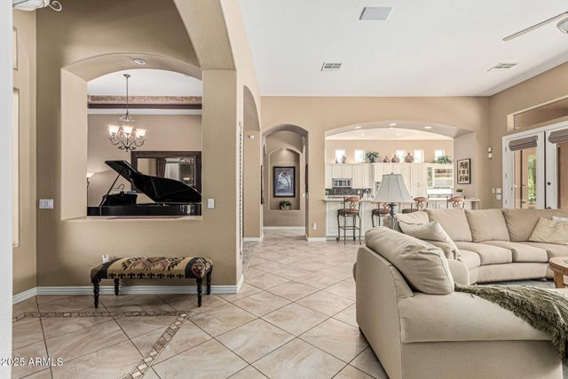 1619 W MOODY Trail, Phoenix, AZ 85041