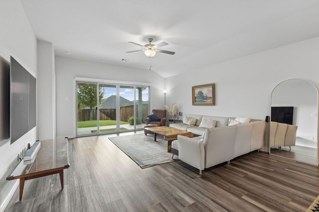 5549 Cypress Willow Bend, Fort Worth, TX 76126