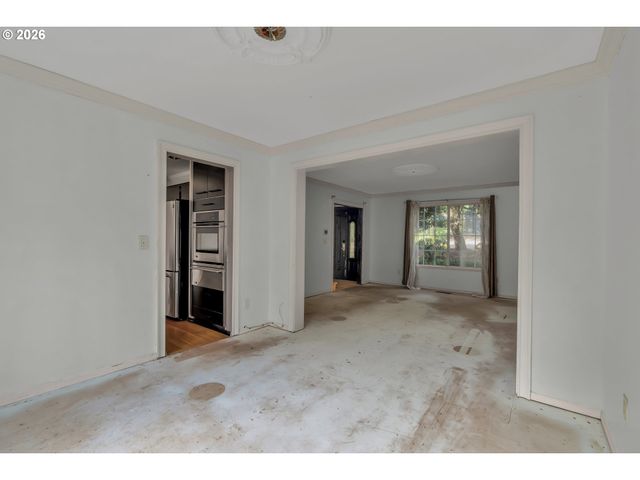 706 Sw COLONY Dr, Portland, OR 97219