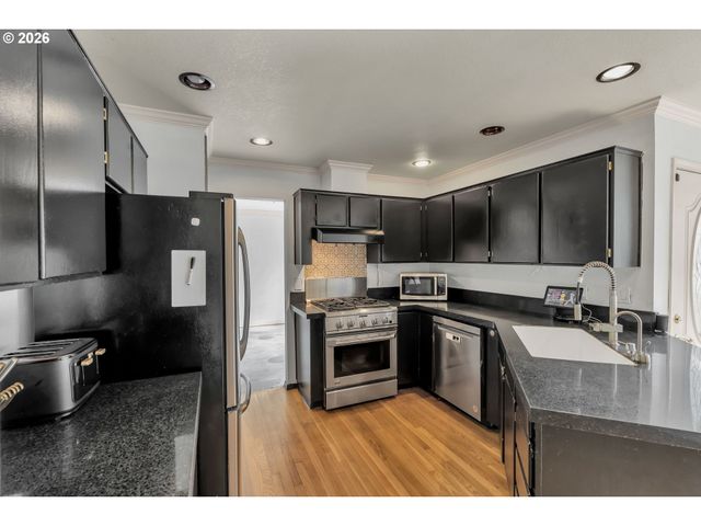 706 Sw COLONY Dr, Portland, OR 97219