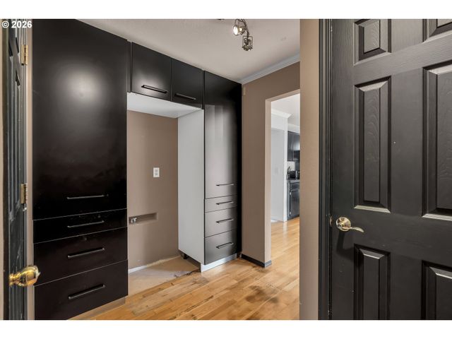 706 Sw COLONY Dr, Portland, OR 97219