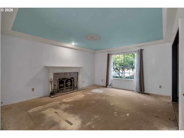 706 Sw COLONY Dr, Portland, OR 97219