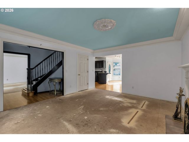 706 Sw COLONY Dr, Portland, OR 97219