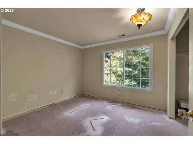 706 Sw COLONY Dr, Portland, OR 97219