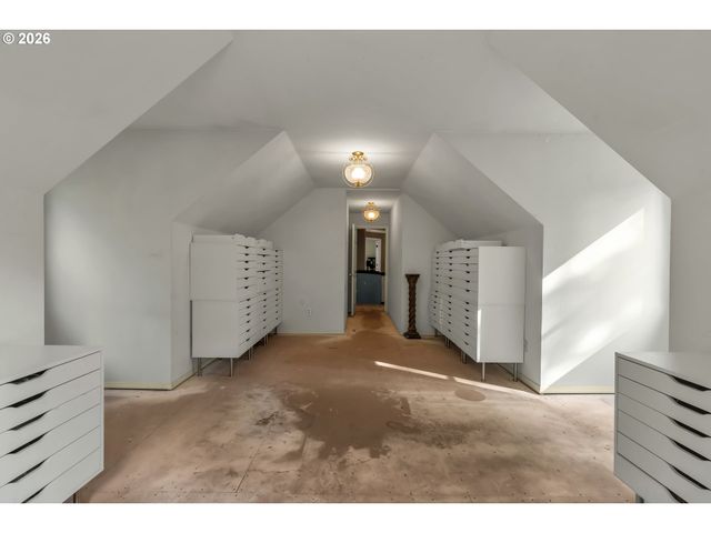 706 Sw COLONY Dr, Portland, OR 97219