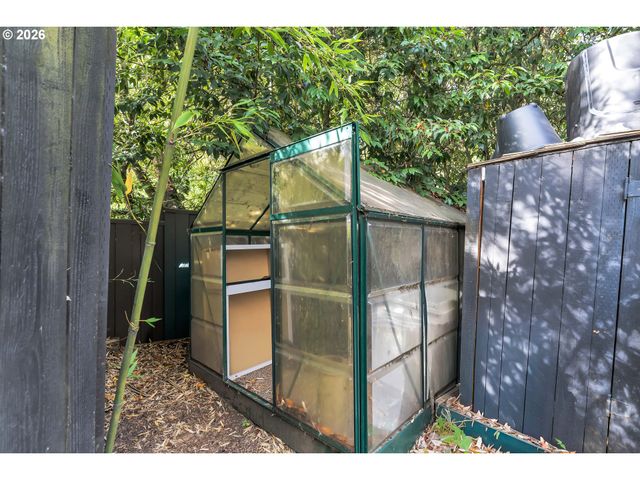 706 Sw COLONY Dr, Portland, OR 97219