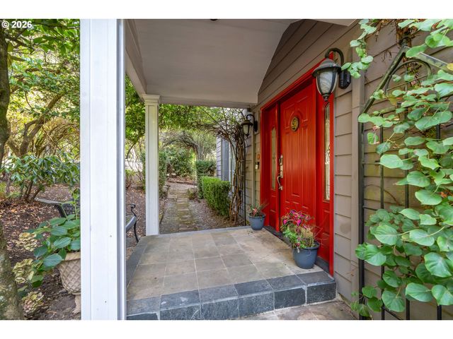 706 Sw COLONY Dr, Portland, OR 97219