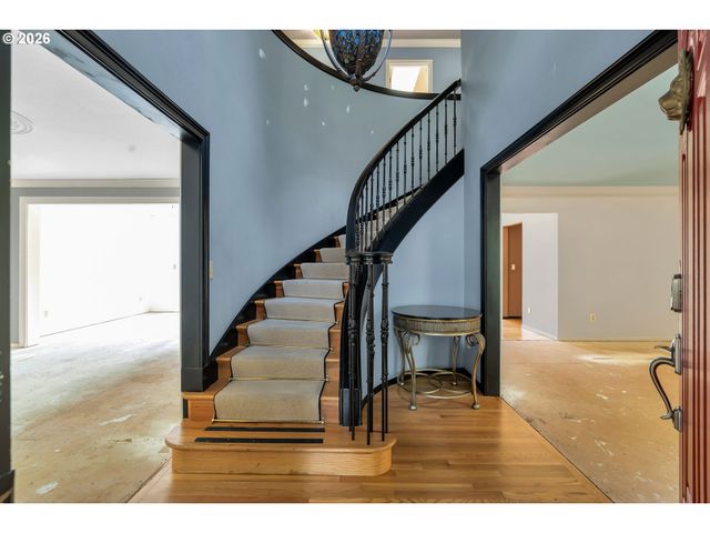 706 Sw COLONY Dr, Portland, OR 97219
