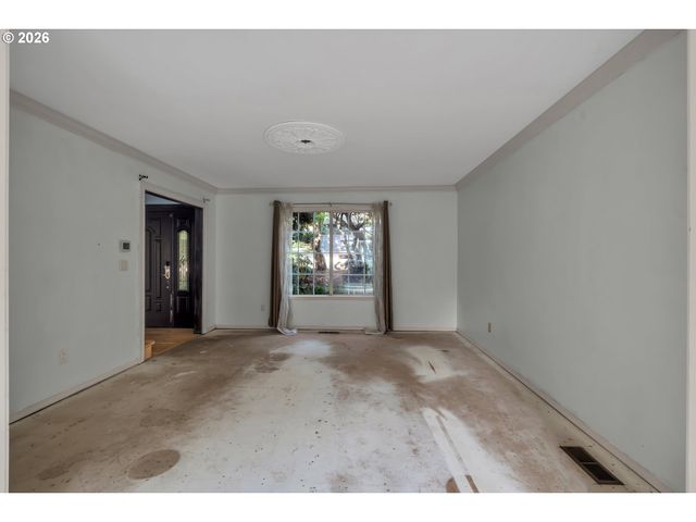 706 Sw COLONY Dr, Portland, OR 97219