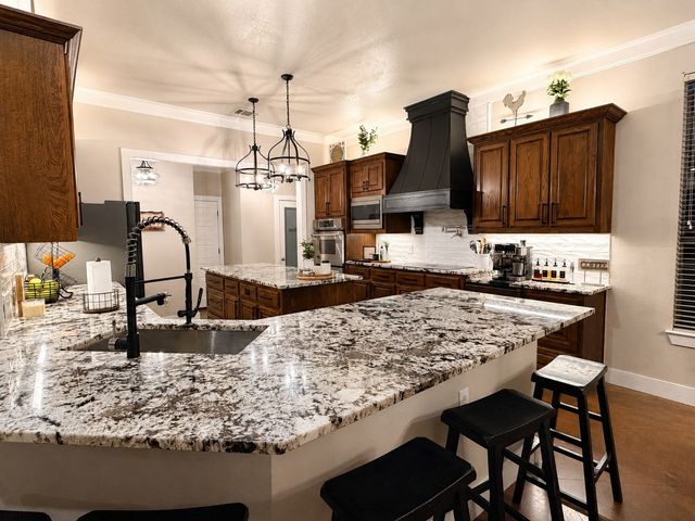7204 Montgomery Road, Midlothian, TX 76065