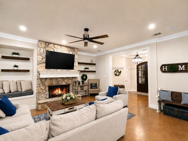 7204 Montgomery Road, Midlothian, TX 76065