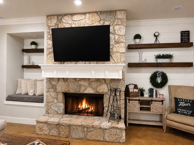 7204 Montgomery Road, Midlothian, TX 76065