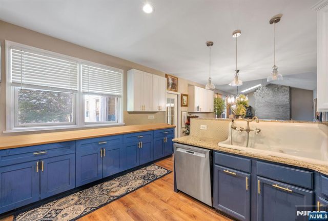 134 Arthur Court, Mahwah, NJ 07430