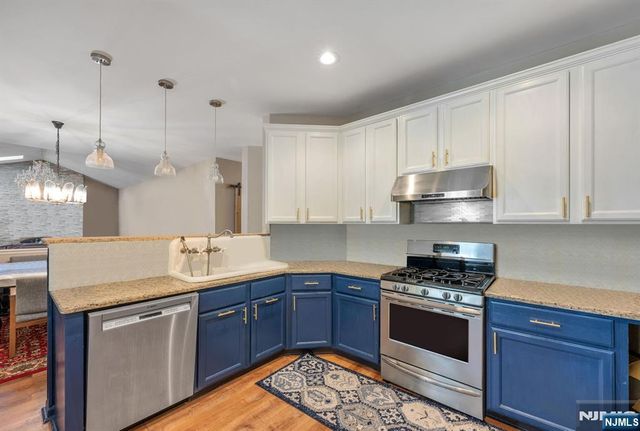 134 Arthur Court, Mahwah, NJ 07430