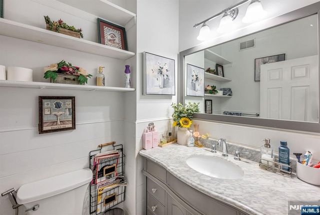 134 Arthur Court, Mahwah, NJ 07430