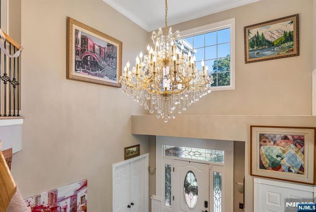 134 Arthur Court, Mahwah, NJ 07430