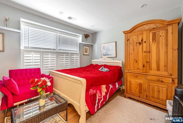 134 Arthur Court, Mahwah, NJ 07430