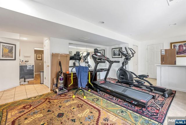 134 Arthur Court, Mahwah, NJ 07430