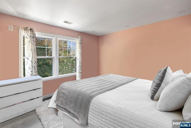 134 Arthur Court, Mahwah, NJ 07430