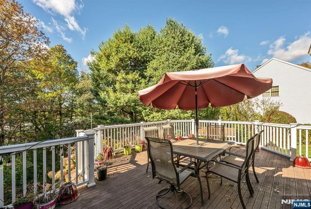 134 Arthur Court, Mahwah, NJ 07430