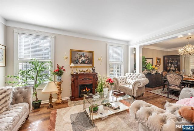 134 Arthur Court, Mahwah, NJ 07430