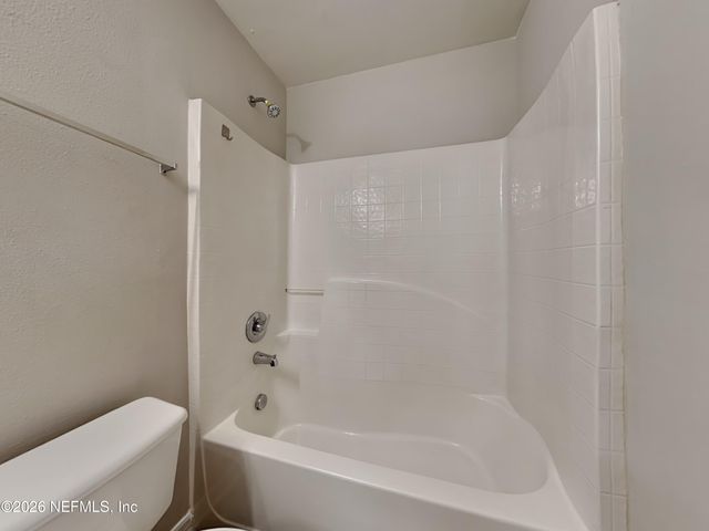6637 GENTLE OAKS Drive E, Jacksonville, FL 32244