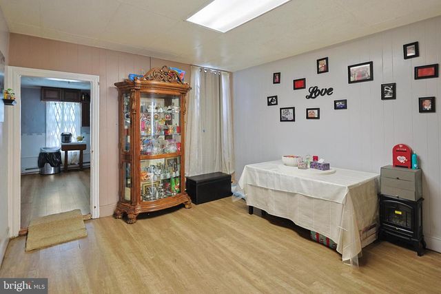 514 W RACE ST, Pottsville, PA 17901