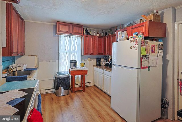 514 W RACE ST, Pottsville, PA 17901