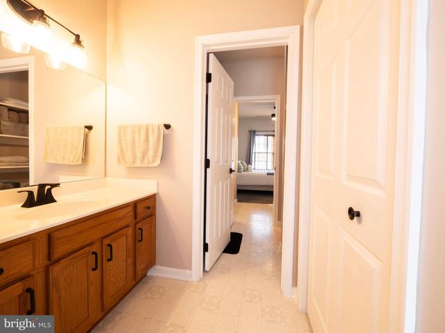 1225 BROWN RD, Martinsburg, WV 25404