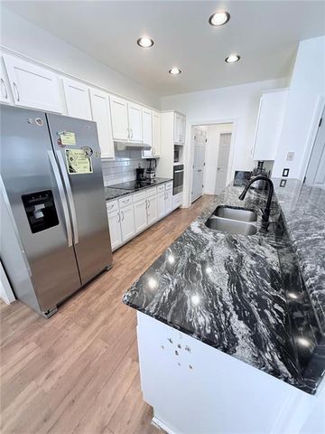 1085 Grace Hadaway Ln, Lawrenceville, GA 30043