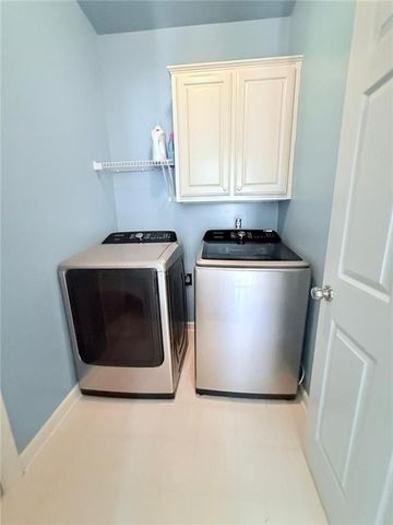 1085 Grace Hadaway Ln, Lawrenceville, GA 30043