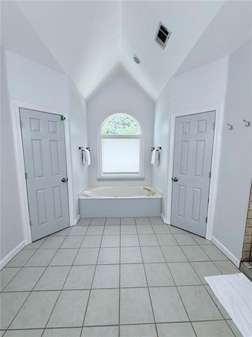 1085 Grace Hadaway Ln, Lawrenceville, GA 30043