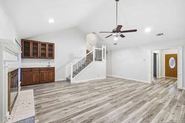 13123 HUNTERS SPRING ST, San Antonio, TX 78230