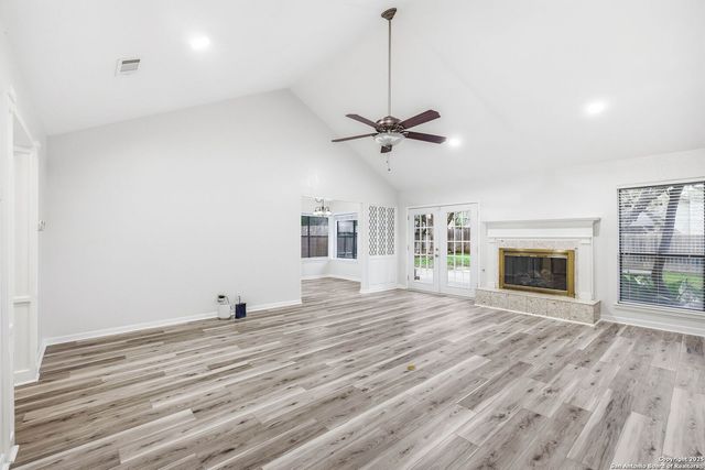 13123 HUNTERS SPRING ST, San Antonio, TX 78230