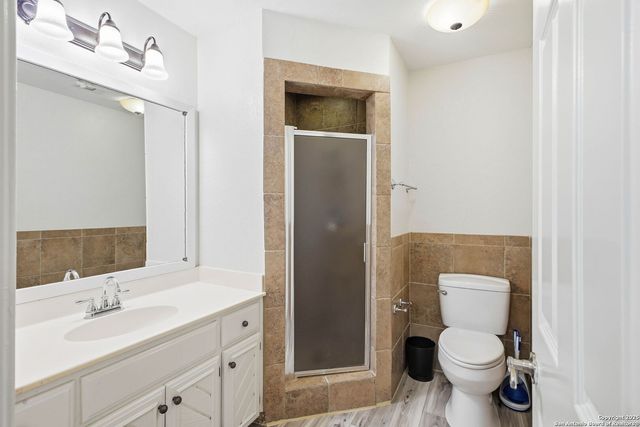 13123 HUNTERS SPRING ST, San Antonio, TX 78230