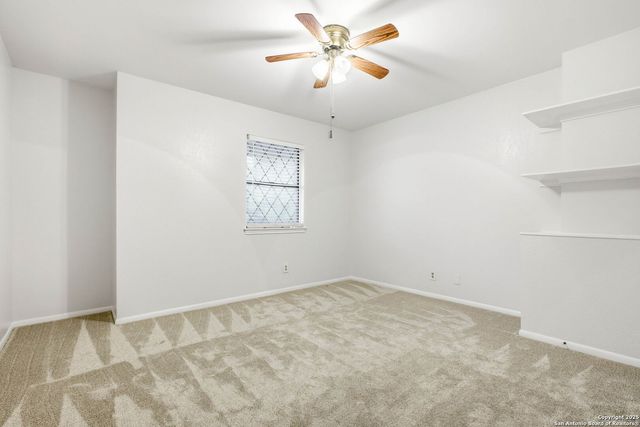 13123 HUNTERS SPRING ST, San Antonio, TX 78230
