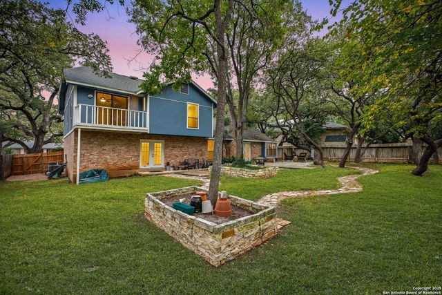 13123 HUNTERS SPRING ST, San Antonio, TX 78230