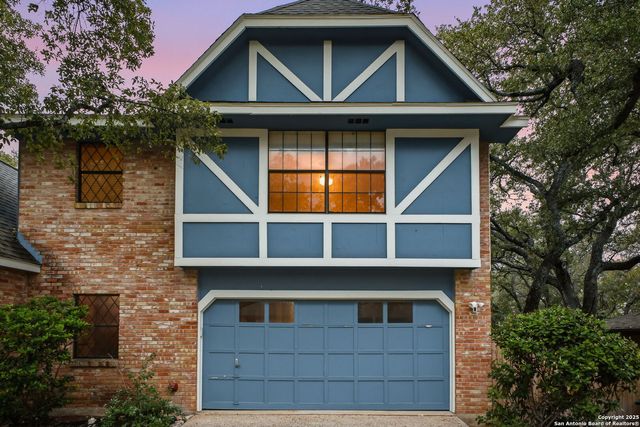 13123 HUNTERS SPRING ST, San Antonio, TX 78230