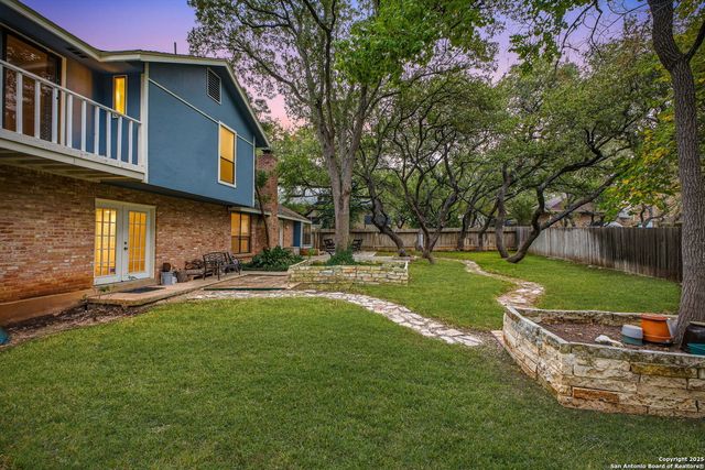 13123 HUNTERS SPRING ST, San Antonio, TX 78230
