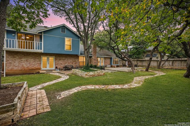 13123 HUNTERS SPRING ST, San Antonio, TX 78230