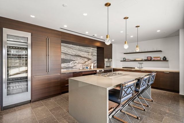300 Pier 4 Blvd 5N, Boston, MA 02110